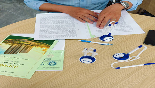 ký kết hợp đồng mua bán